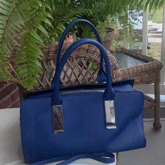 ⚾️ Beautiful! ❤️🤍💙 Calvin Klein-indigo leather handbag - Picture 9 of 9